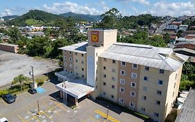 Hotel 10 Blumenau